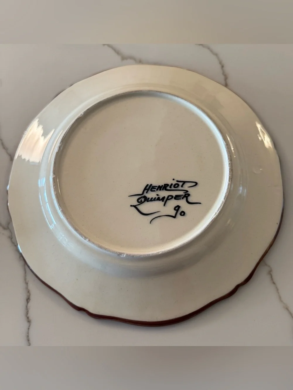 Quimper plate delicately